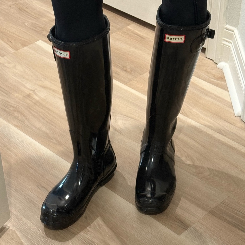 Hunter / Women's Original Tall Gloss Rain Boots / Size US 9 - Like New Condition